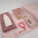 6’lı Yasinli Hediyelik Set (Eşarp + Takke + Seccade + Tesbih + Esans + Raşel Yasin) – Çanta Boy Pembe - Görsel 2
