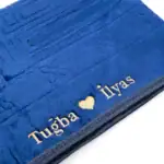 Çiftlere Özel Hediyelik İsimli Peluş Seccade (Lacivert)