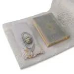 Hediyelik Çeyizlik Set - Şonil Seccade + Tesbih + Zirkirmatik + İğne Oyalı Şal + Termo Kuran (Hafız Boy, Gri) - Görsel 2