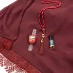 4’lü İğne Oyalı Şal Hediyelik Set (Tesbih + Zikirmatik + Esans) – Bordo - Görsel 2