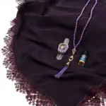 4’lü İğne Oyalı Şal Hediyelik Set (Tesbih + Zikirmatik + Esans) – Mor - Görsel 2