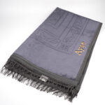 Kadınlara Özel İsimli Peluş Seccade (Antrasit) - Görsel 3