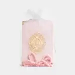 Yasinli Gül Kokulu Tesbih Hediyelik Set – Tül Keseli Çanta Boy (Şemse Lafzatullah, Pembe)