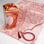 2 Parça Hediyelik Set Seccade ve Tesbih Asetat Kutu Pramit Model Bordo